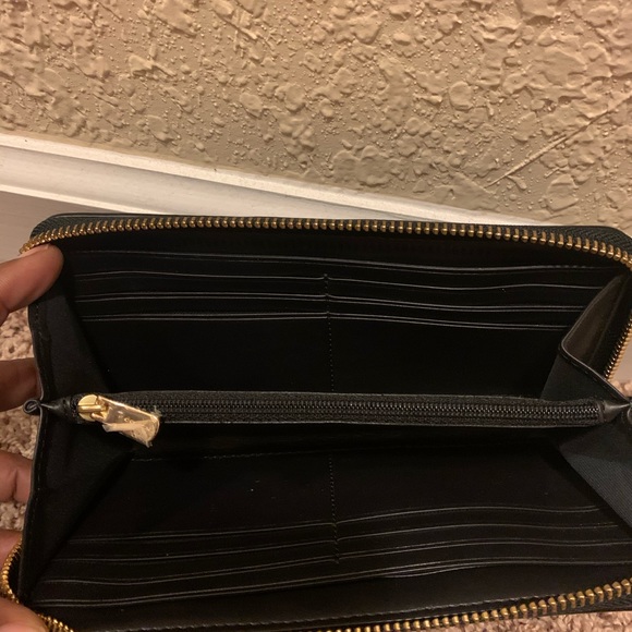 Wallet - Picture 4 of 5